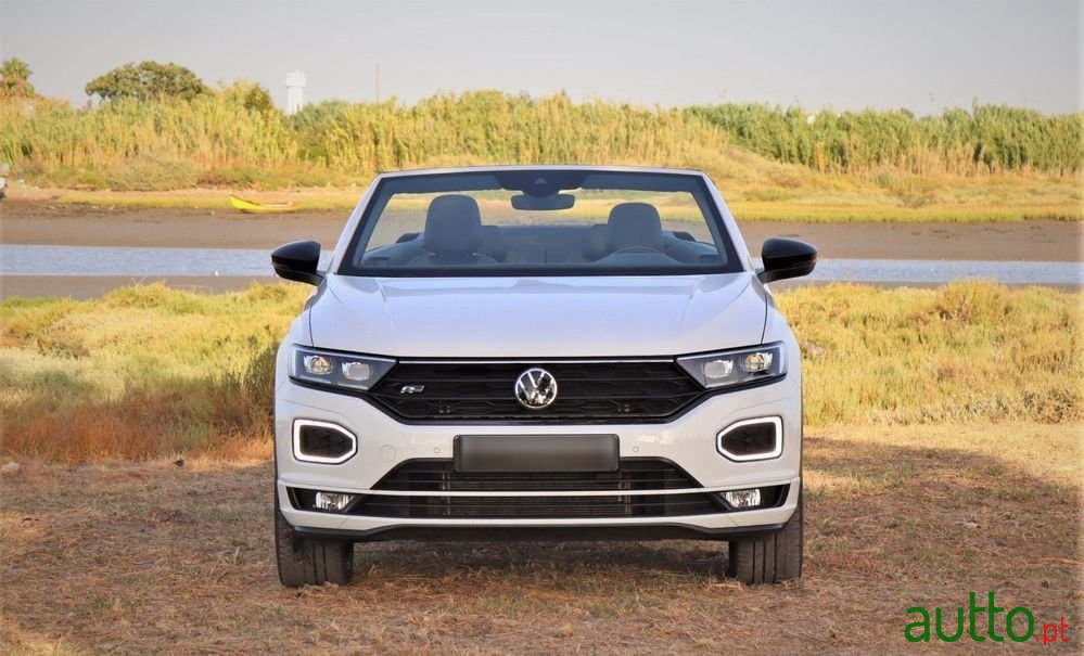 2020' Volkswagen T-Roc Cabrio photo #2
