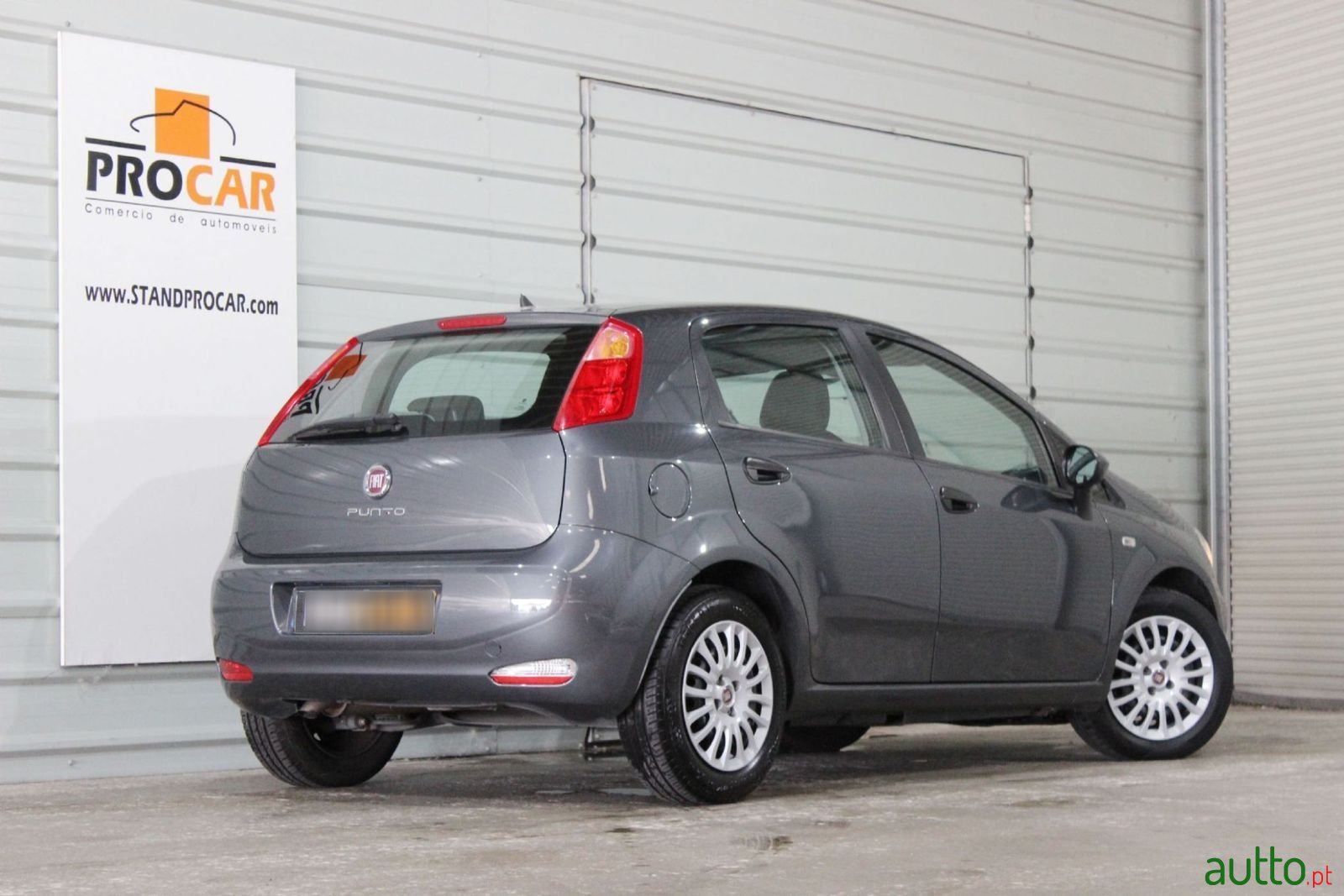 2015' Fiat Punto photo #2