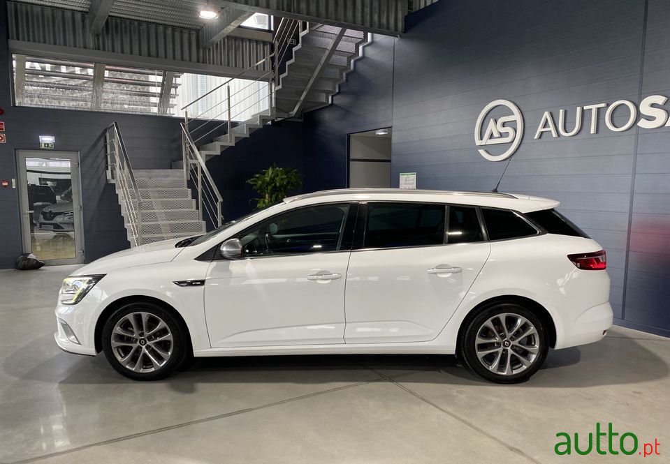 2018' Renault Megane photo #2