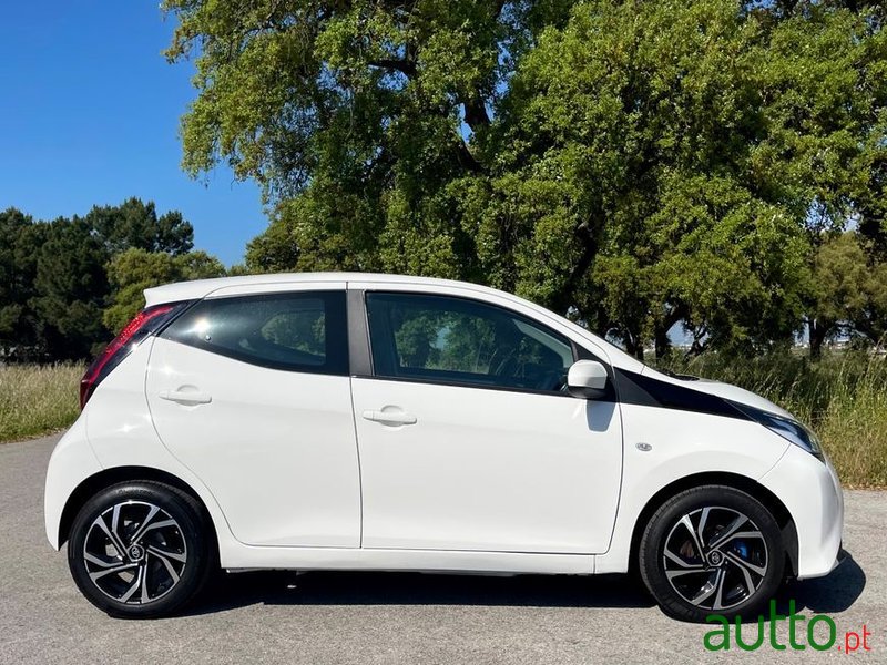2020' Toyota Aygo photo #5