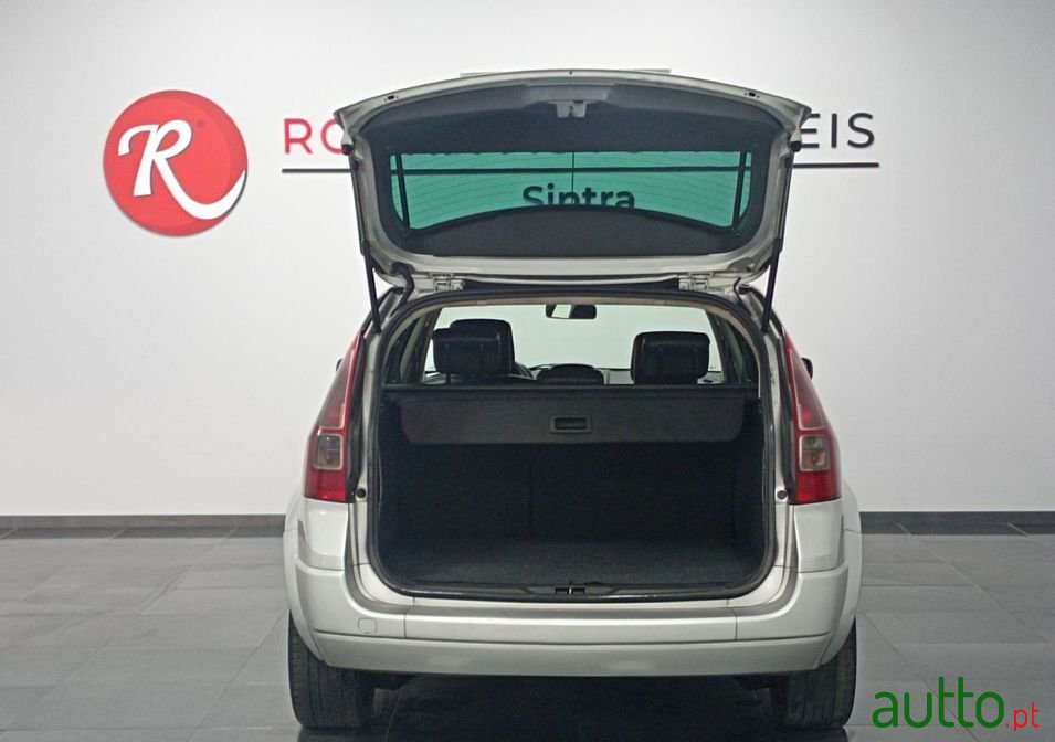 2007' Renault Megane Break photo #4