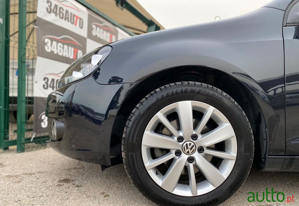 2012' Volkswagen Golf photo #5