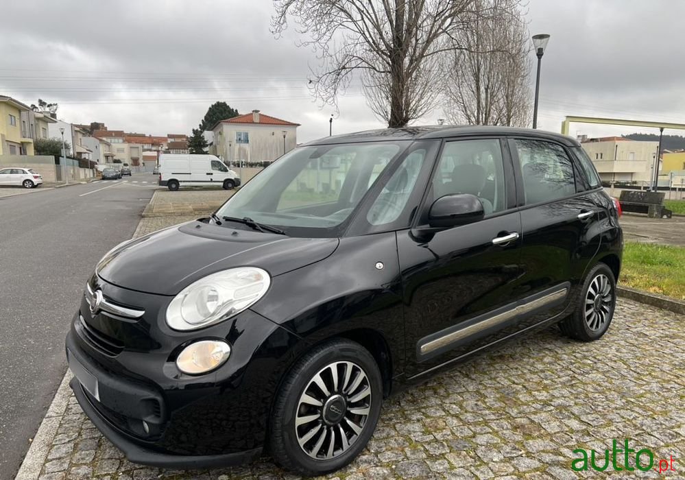 2016' Fiat 500L photo #3