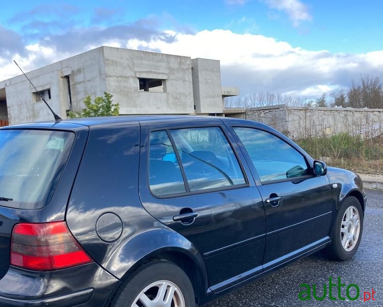 2001' Volkswagen Golf 1.4I 25 Anos photo #3