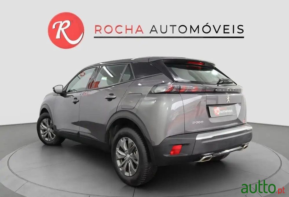 2022' Peugeot 2008 photo #6