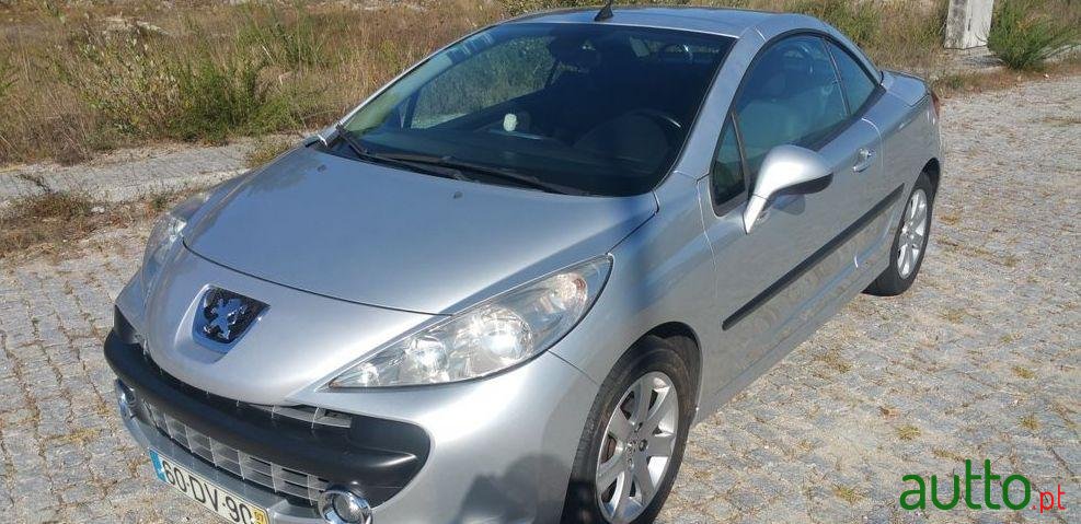 2007' Peugeot 207 Cc photo #3