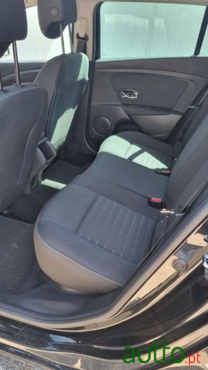 2015' Renault Megane Sport Tourer photo #6