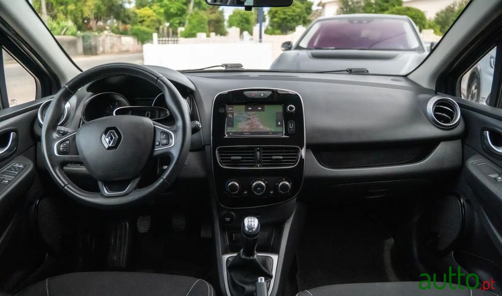 2017' Renault Clio photo #4