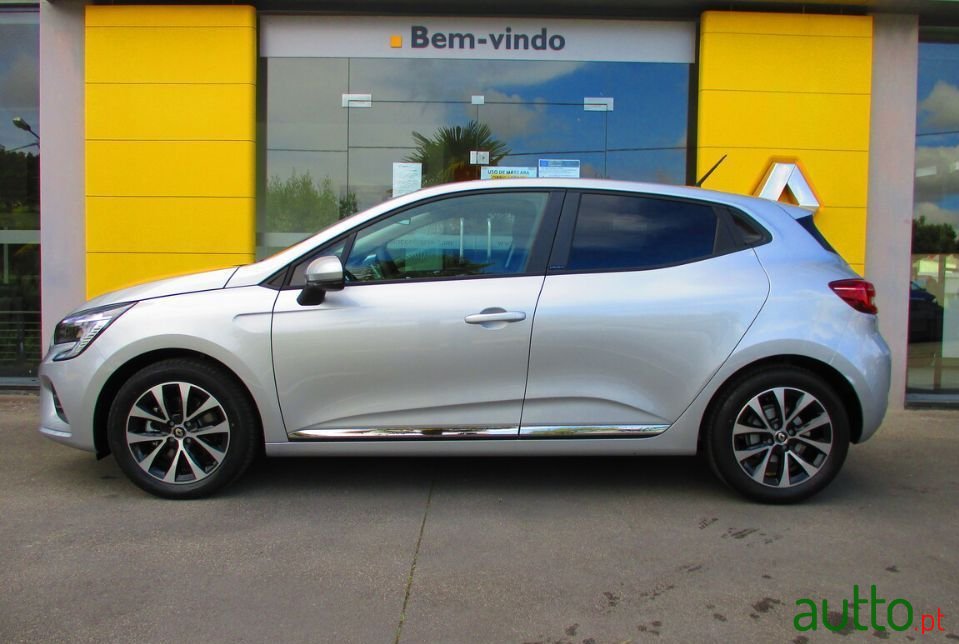 2021' Renault Clio photo #4