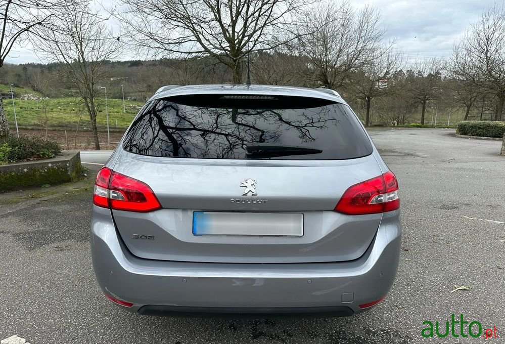 2021' Peugeot 308 Sw photo #6