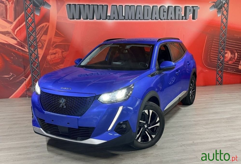 2021' Peugeot e-2008 photo #1