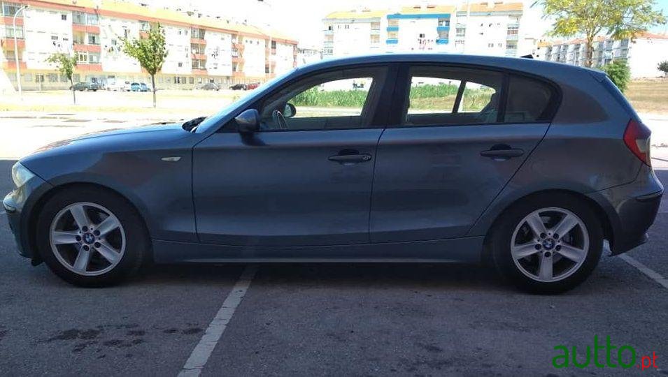 2005' BMW 120 D Confort Nacional photo #2