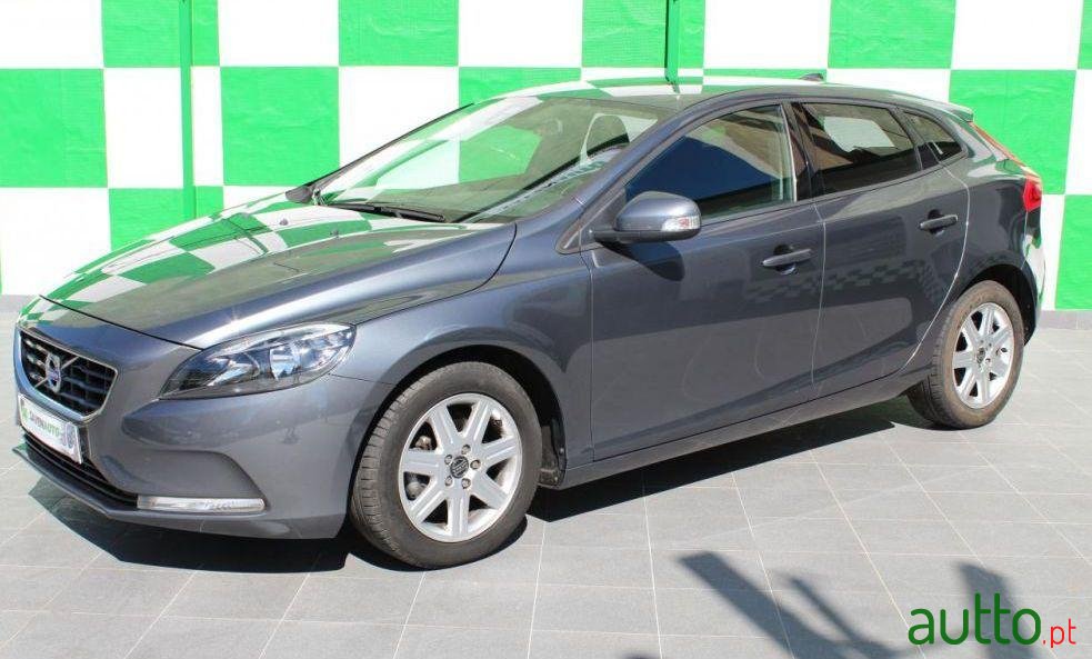 2014' Volvo V40 1.6 D2 Kinetic photo #2