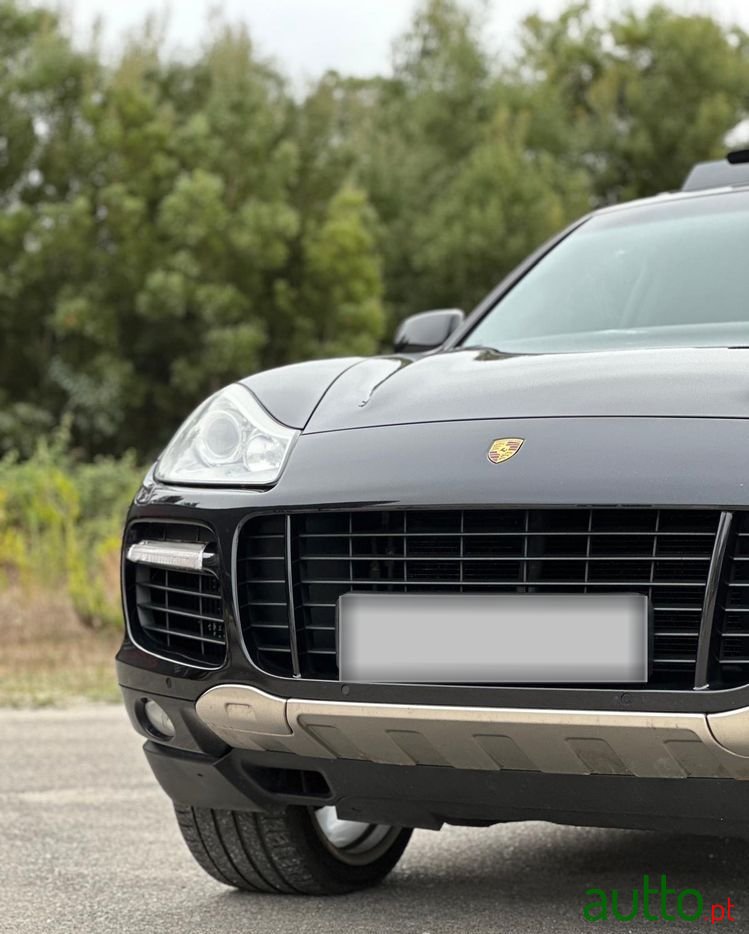2008' Porsche Cayenne Turbo photo #2
