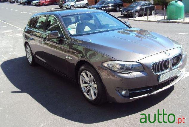 2013' BMW 520 D Touring photo #2