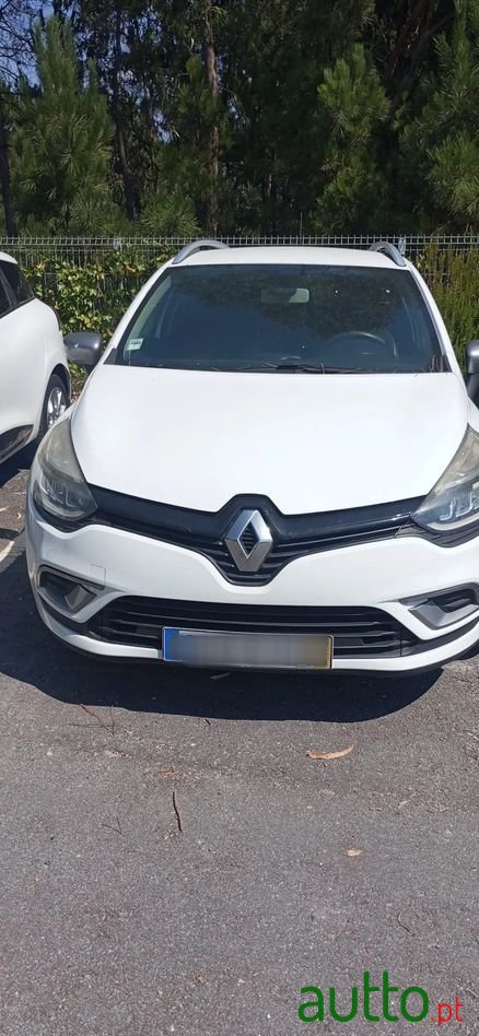 2017' Renault Clio Sport Tourer photo #1