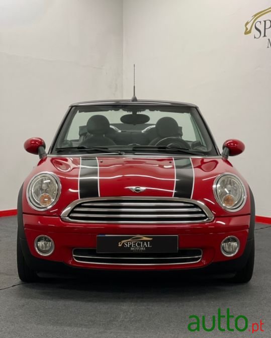 2009' MINI Cabrio photo #2