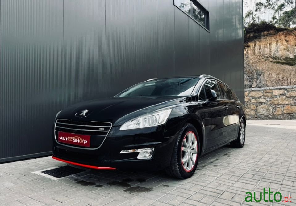 2011' Peugeot 508 Sw photo #1