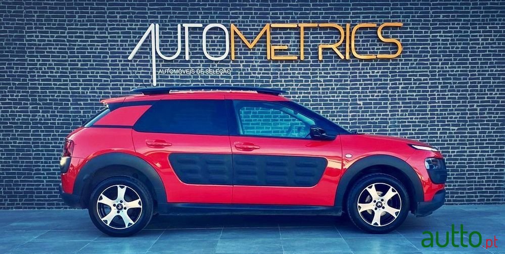 2016' Citroen C4 Cactus 1.2 Puretech Shine photo #5