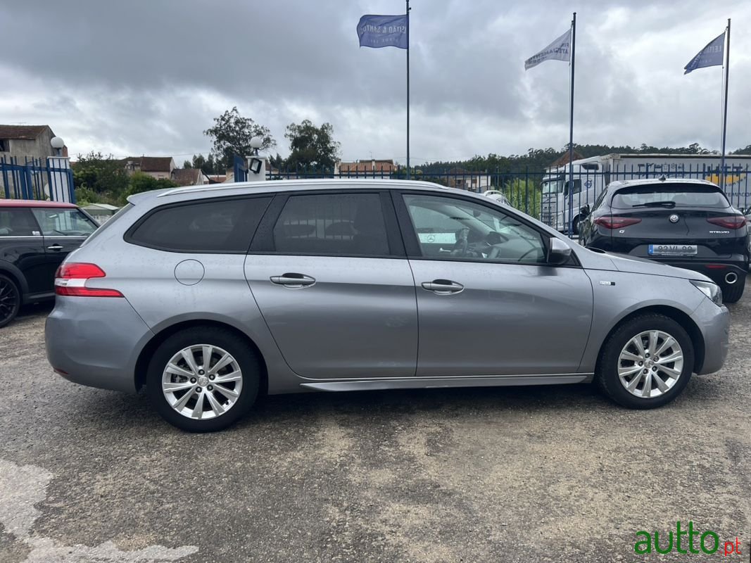 2016' Peugeot 308 Sw photo #5