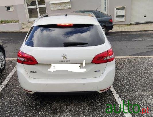 2015' Peugeot 308 Sw photo #2