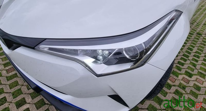 2020' Toyota C-HR photo #6