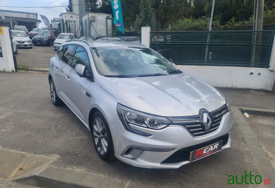 2018' Renault Megane Sport Tourer photo #1