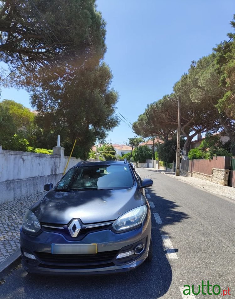 2015' Renault Megane Sport Tourer photo #3