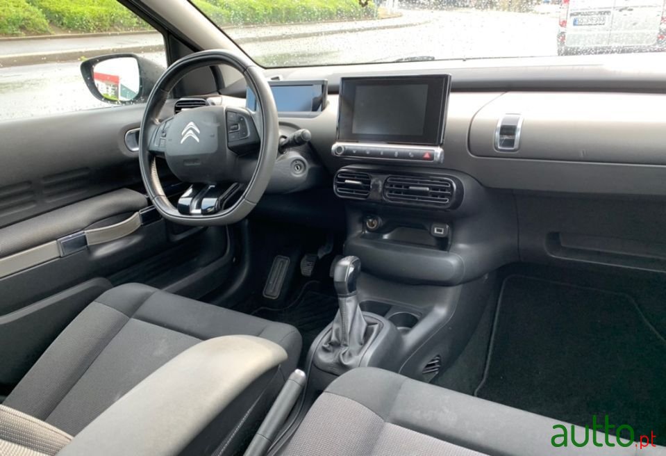 2017' Citroen C4 Cactus photo #6