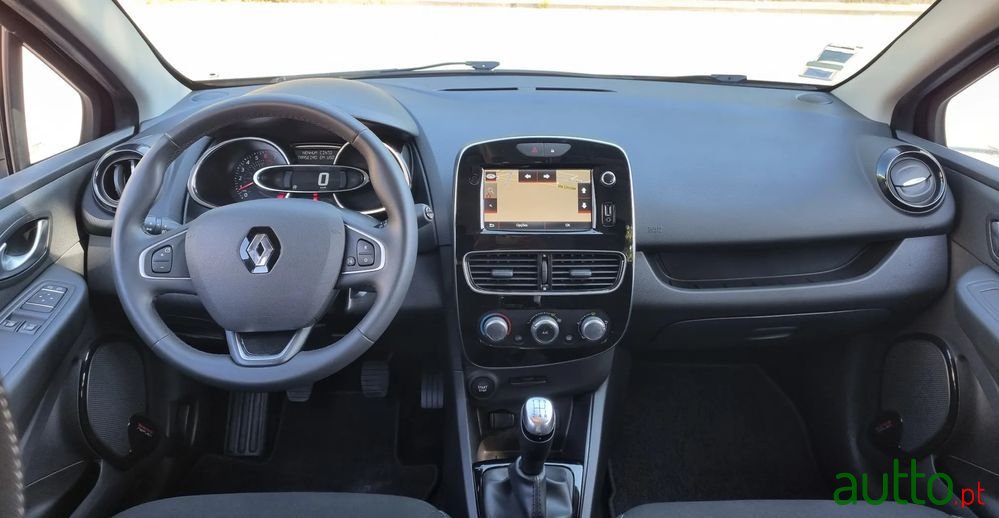 2019' Renault Clio photo #4