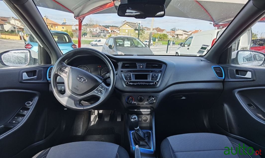 2016' Hyundai i20 photo #5