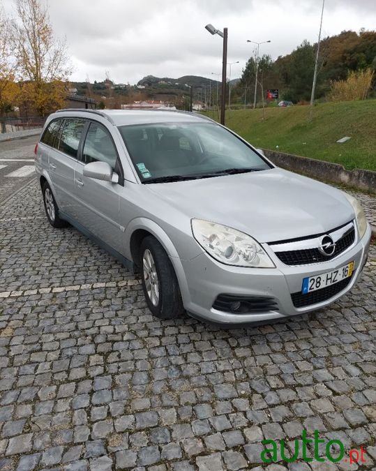 2008' Opel Vectra Caravan photo #3