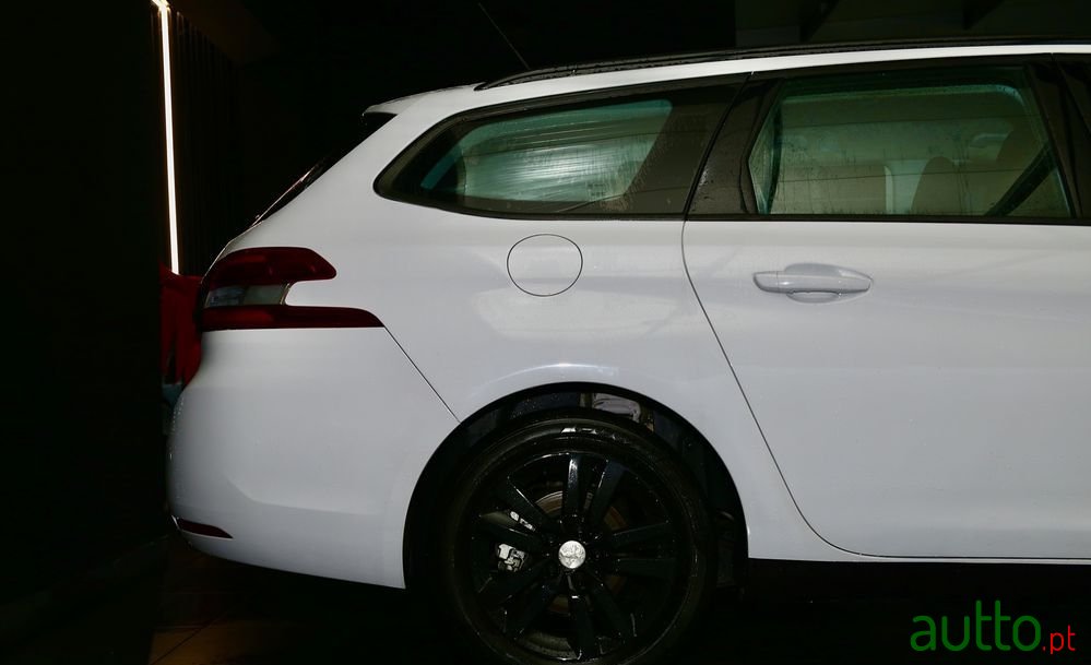 2016' Peugeot 308 Sw photo #5