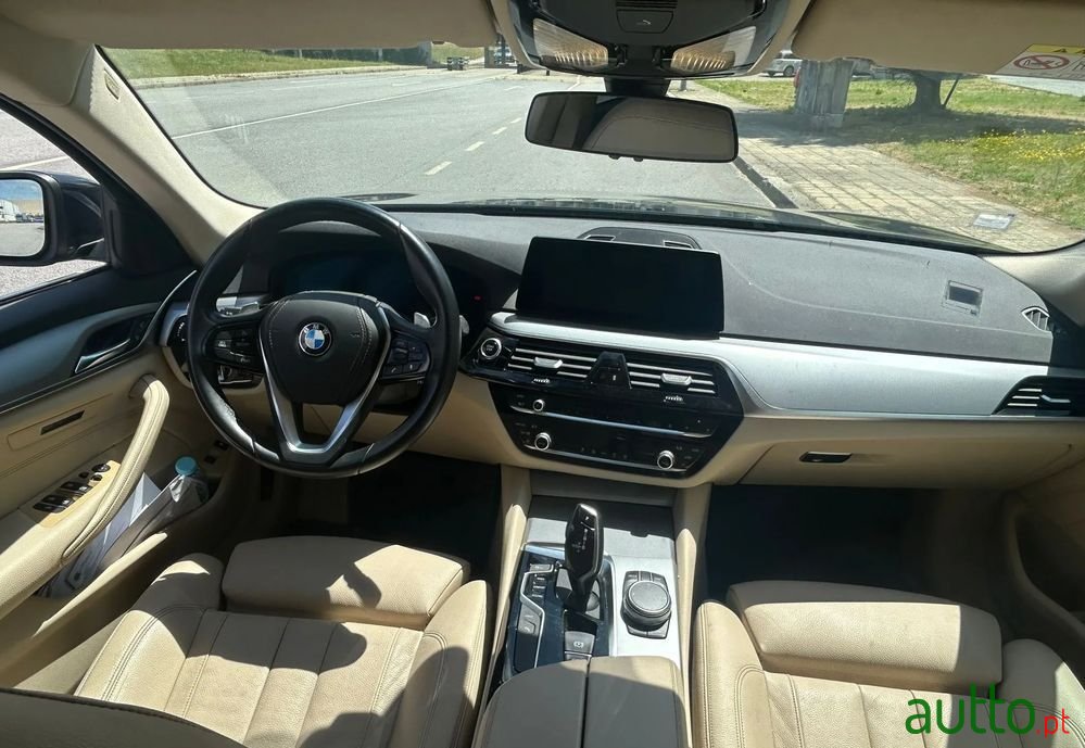 2019' BMW Série 5 E Iperformance photo #5