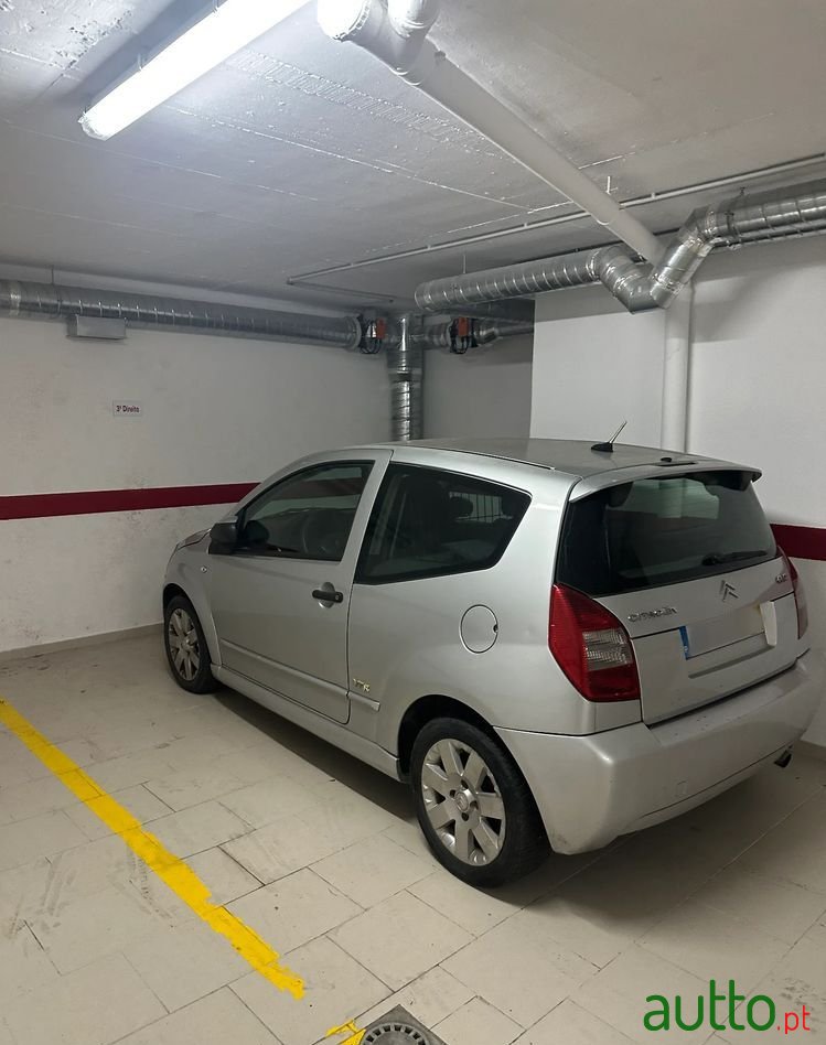 2008' Citroen C2 1.4 Hdi Vsx photo #3