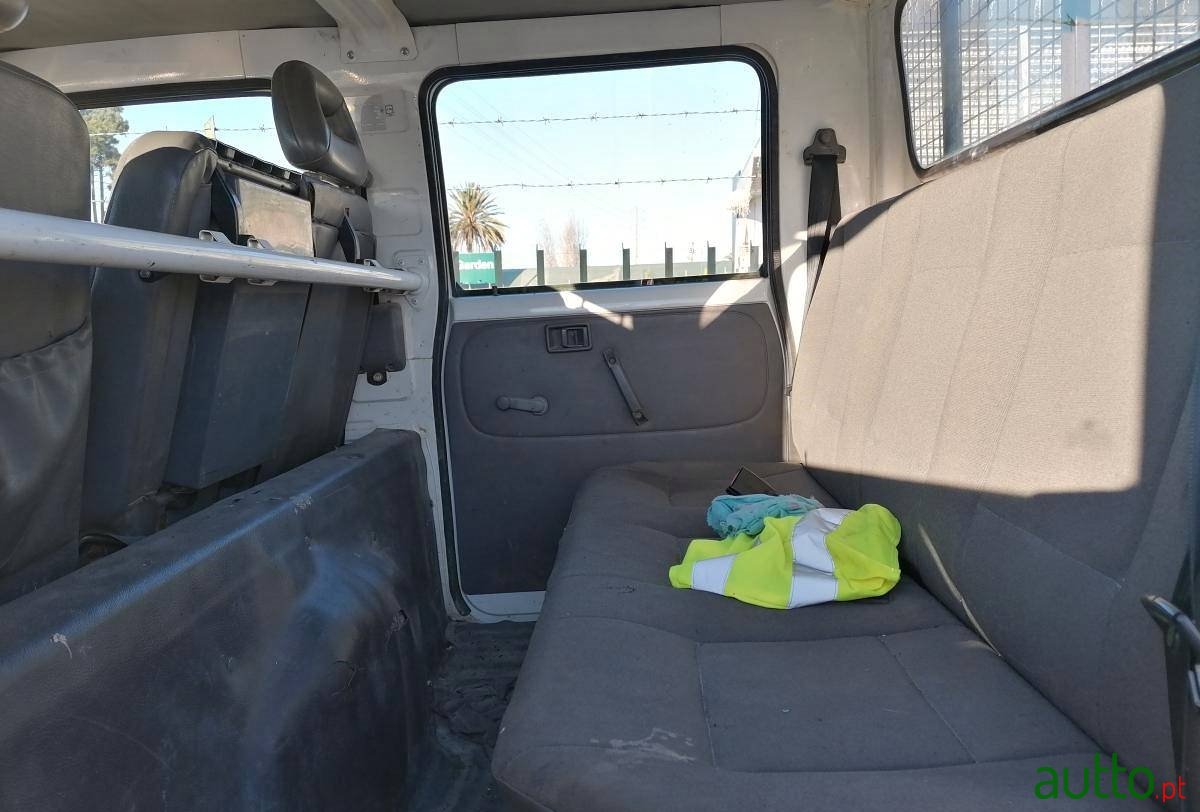 2005' Nissan photo #6