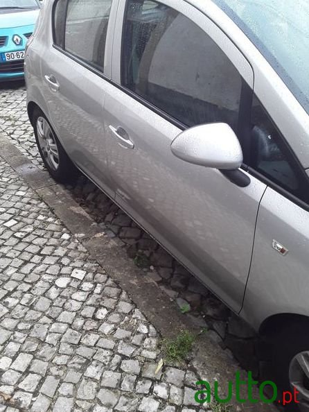 2010' Opel Corsa photo #2