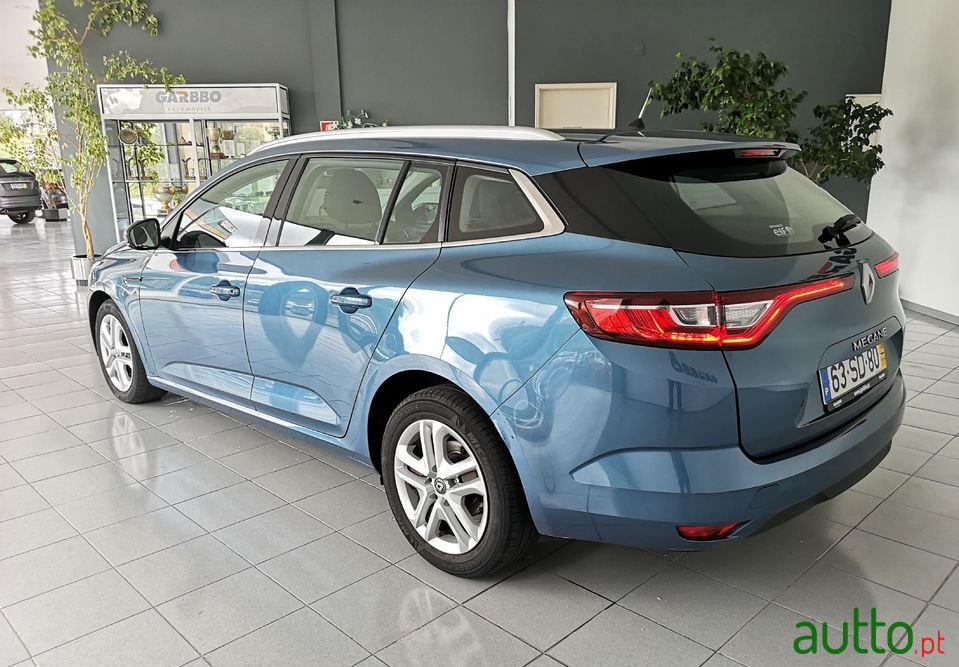 2016' Renault Megane Sport Tourer photo #6