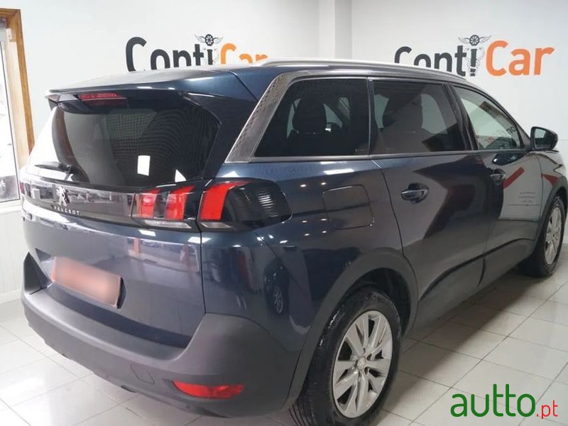 2019' Peugeot 5008 photo #6