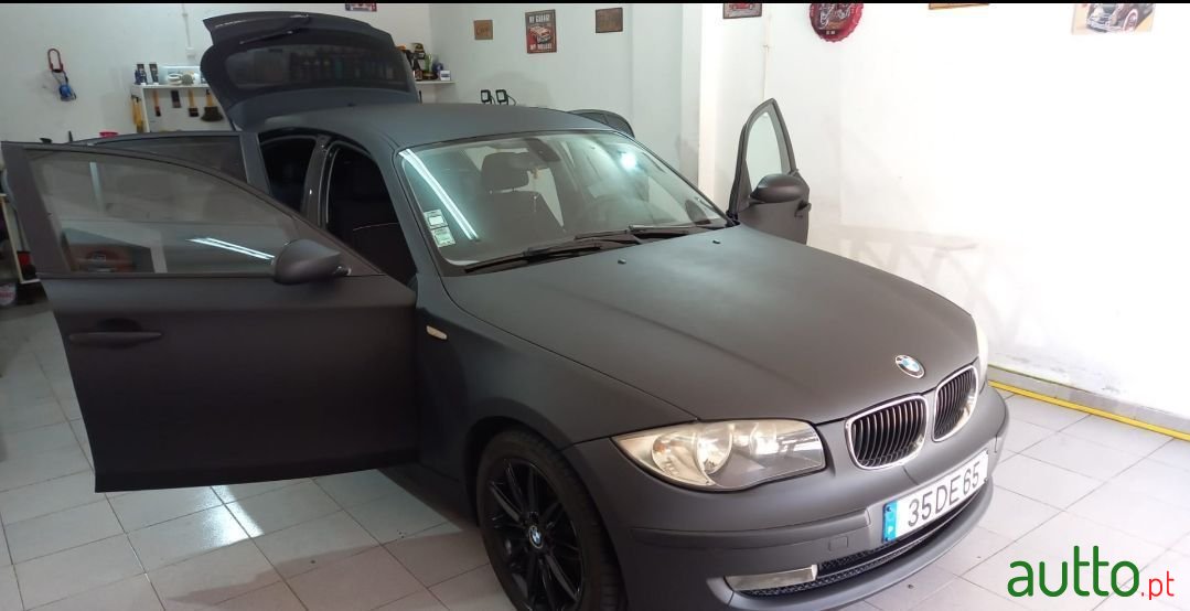 2007' BMW 120 D photo #1