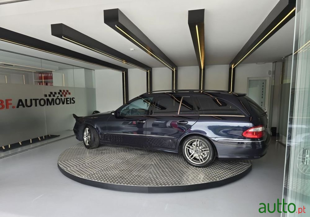 2003' Mercedes-Benz E 320 photo #3