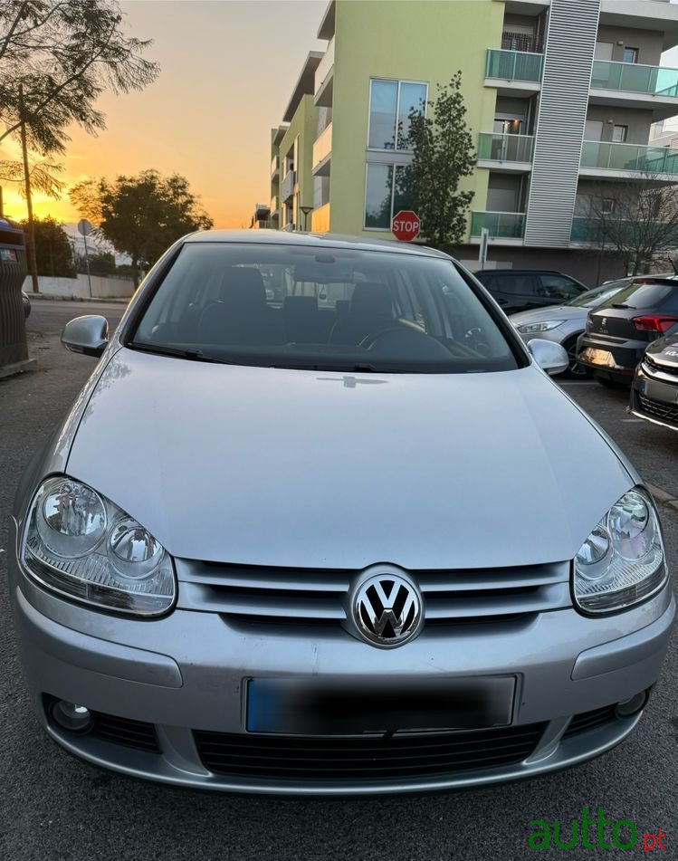 2008' Volkswagen Golf photo #2