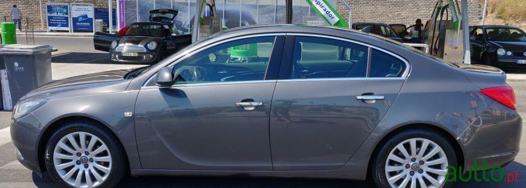 2010' Opel Insignia photo #3