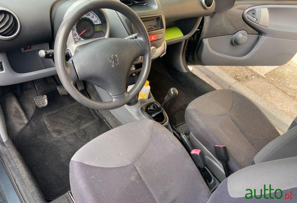 2007' Peugeot 107 photo #2