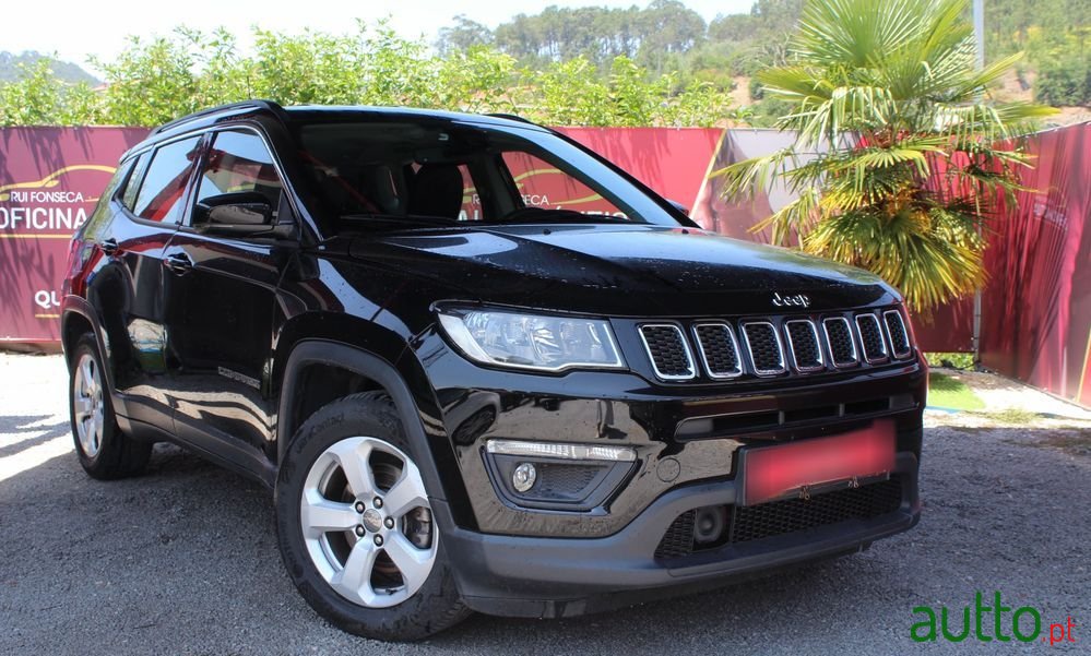 2019' Jeep Compass photo #2