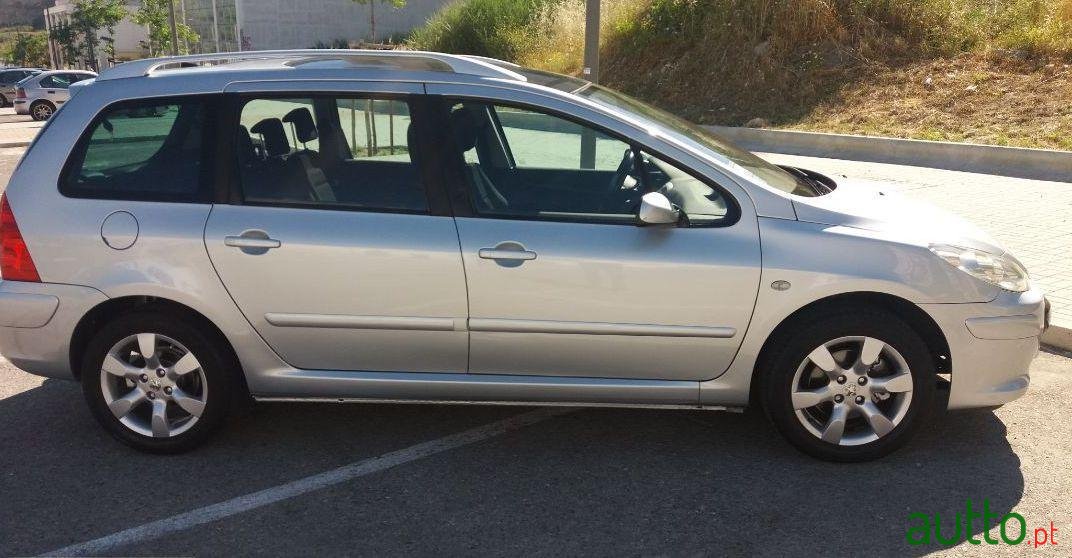 2006' Peugeot 307 Sw photo #1