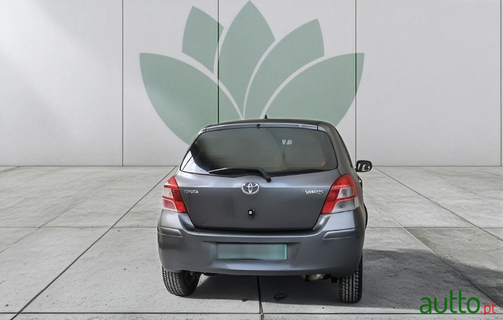 2010' Toyota Yaris 1.0 Vvt-I Ac photo #4