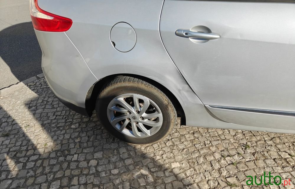 2015' Renault Grand Scenic photo #4