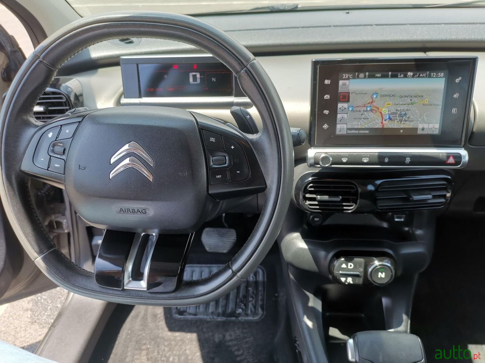 2017' Citroen C4 Cactus photo #6