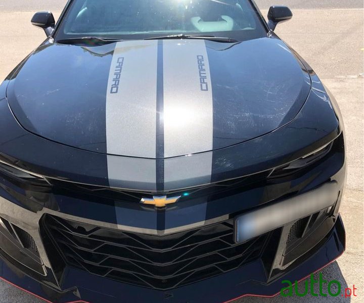 2019' Chevrolet Camaro photo #1